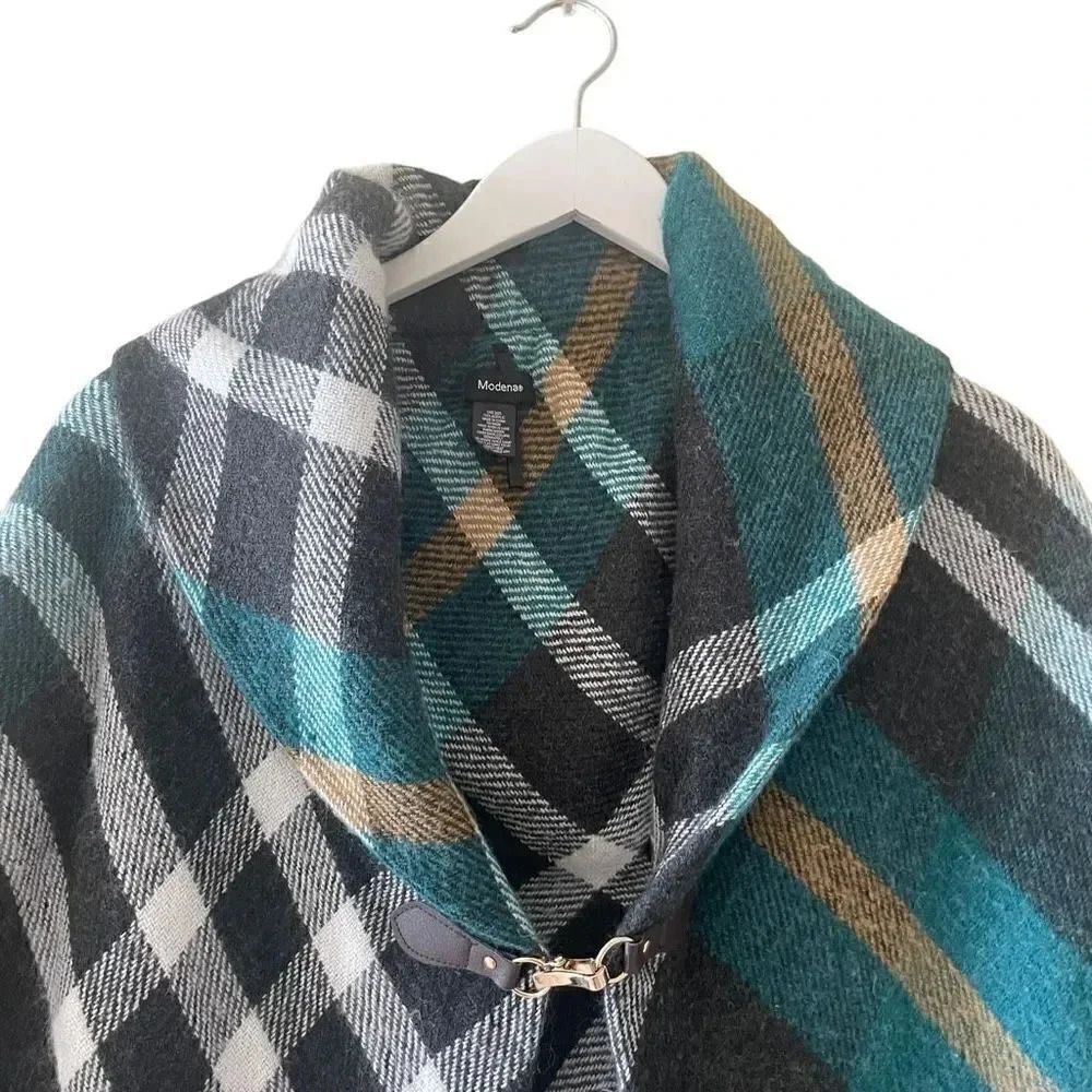 Modena Women Turtle Neck Knit Fringe Plaid Poncho Cape Soft Shawl One Size - Picture 2 of 9